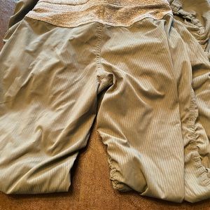 Ivivva Girls Joggers Size 7